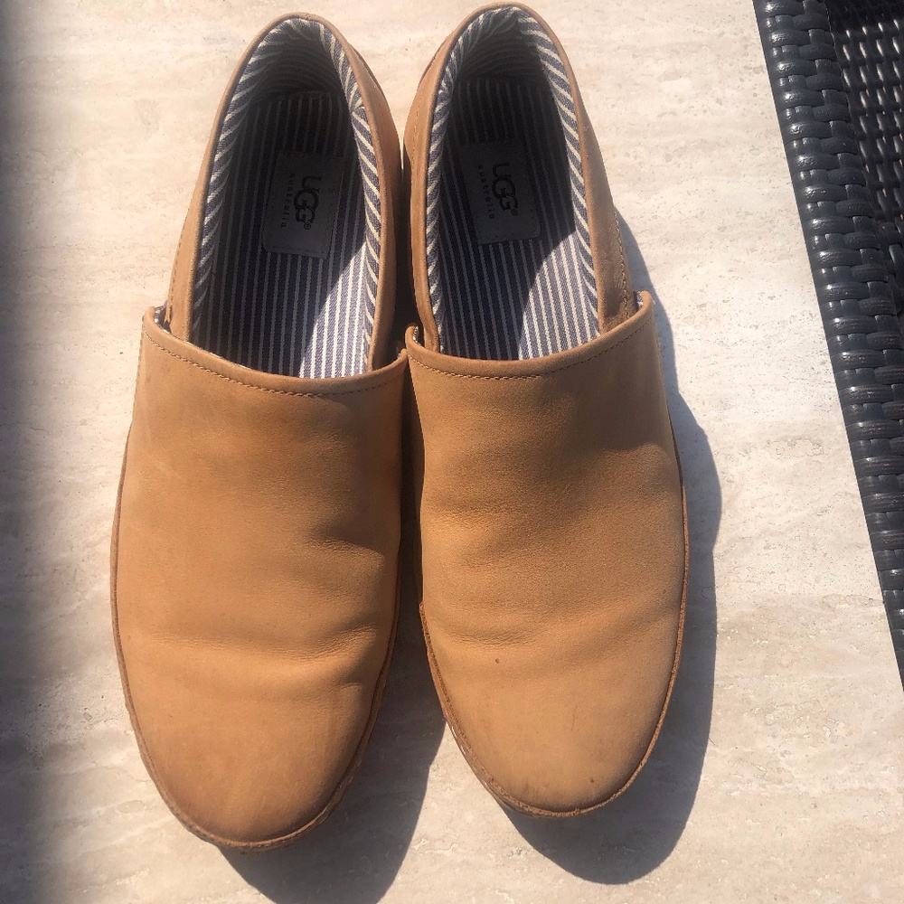 Ugg Reefton Chestnut Nubuck Slip-Ons